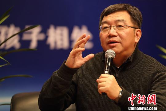 學(xué)霸父母反對(duì)“虎爸虎媽”教育:不要在怒吼中疏遠(yuǎn)